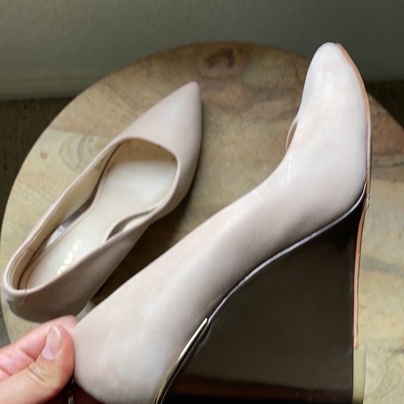 Rose gold Coach wedges in used but good condition - Picture 5 of 9